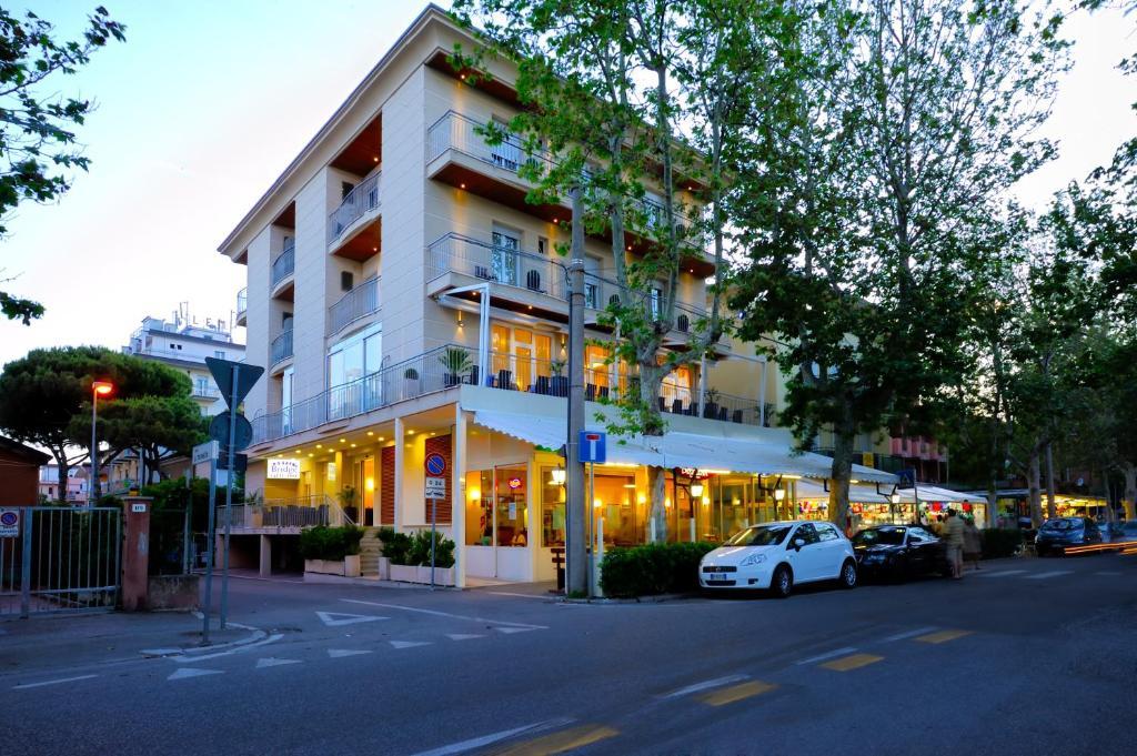 Hotel Bridge Rimini Exteriör bild